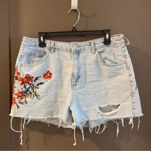 Fun & comfy embroidered mom jean shorts